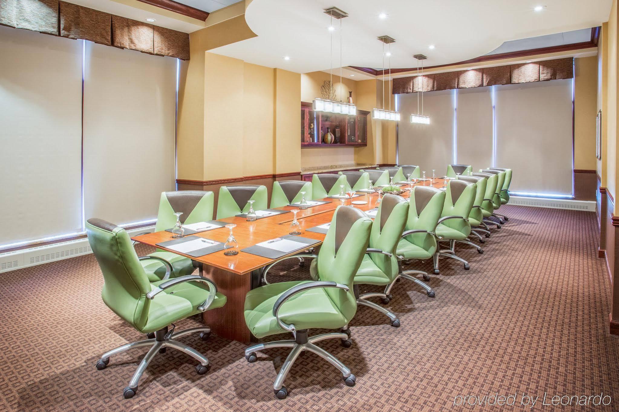 Sonesta Milwaukee West Wauwatosa Hotel Bagian luar foto