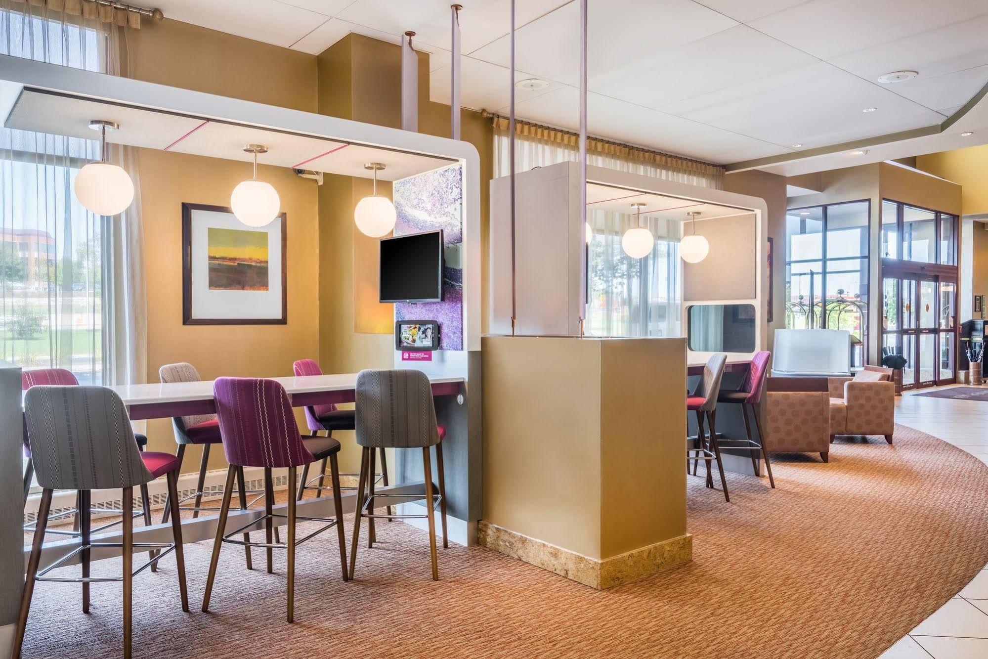 Sonesta Milwaukee West Wauwatosa Hotel Bagian luar foto