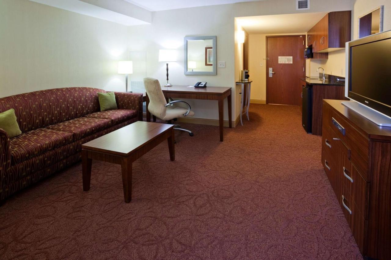Sonesta Milwaukee West Wauwatosa Hotel Bagian luar foto