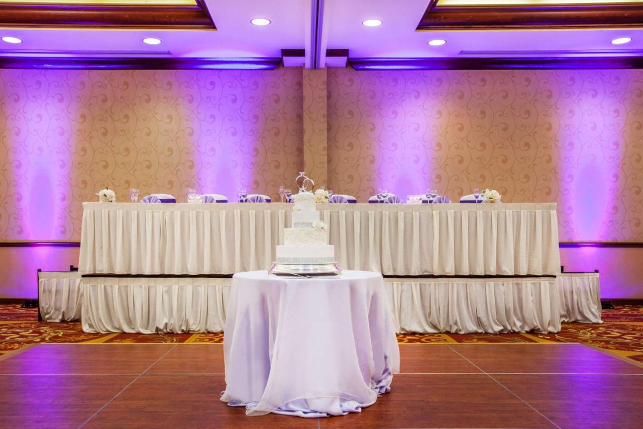 Sonesta Milwaukee West Wauwatosa Hotel Bagian luar foto