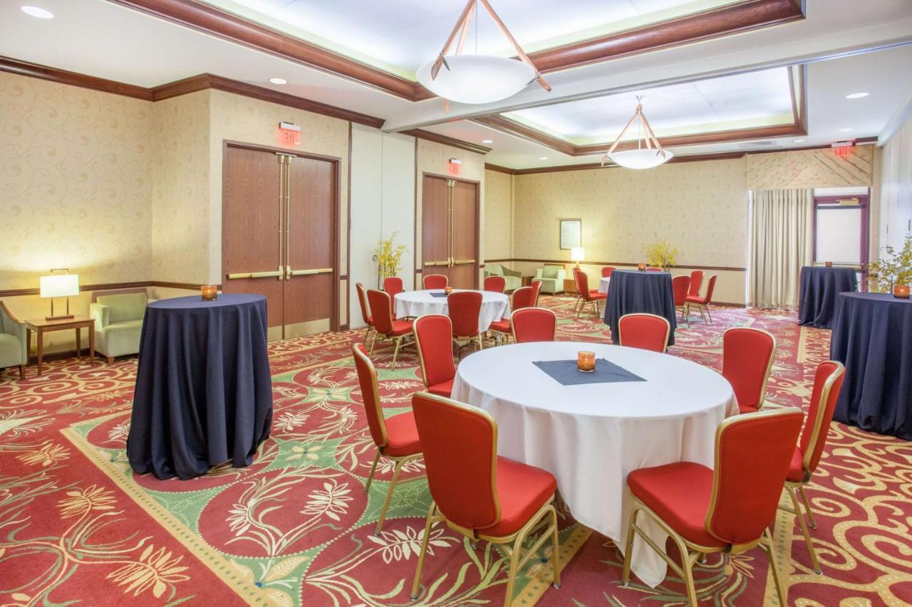 Sonesta Milwaukee West Wauwatosa Hotel Bagian luar foto