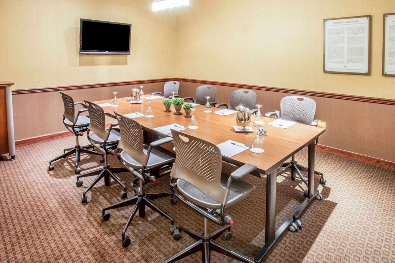 Sonesta Milwaukee West Wauwatosa Hotel Bagian luar foto