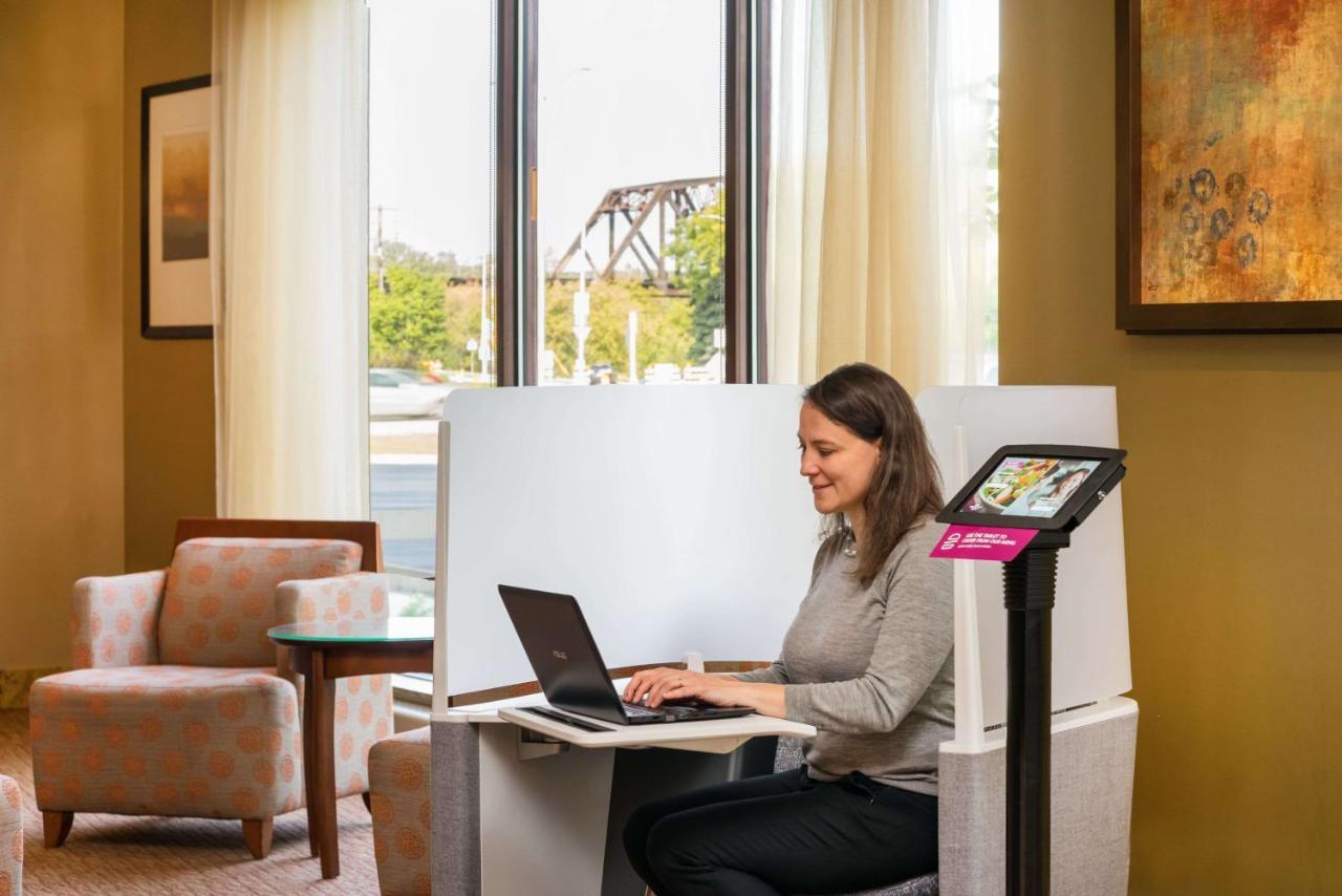 Sonesta Milwaukee West Wauwatosa Hotel Bagian luar foto