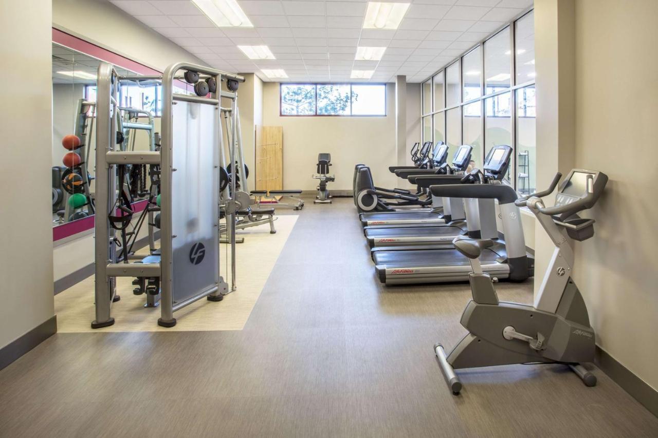 Sonesta Milwaukee West Wauwatosa Hotel Bagian luar foto