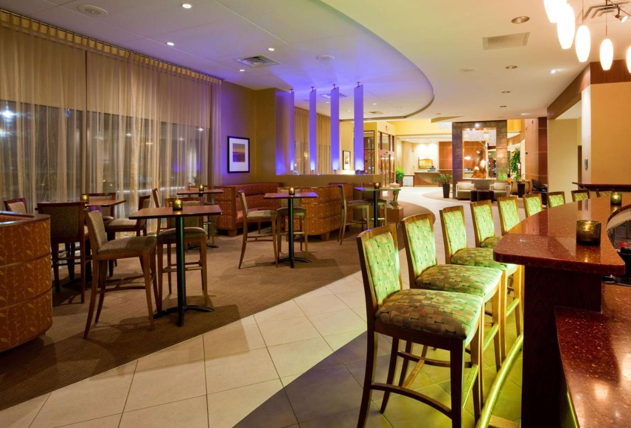 Sonesta Milwaukee West Wauwatosa Hotel Bagian luar foto