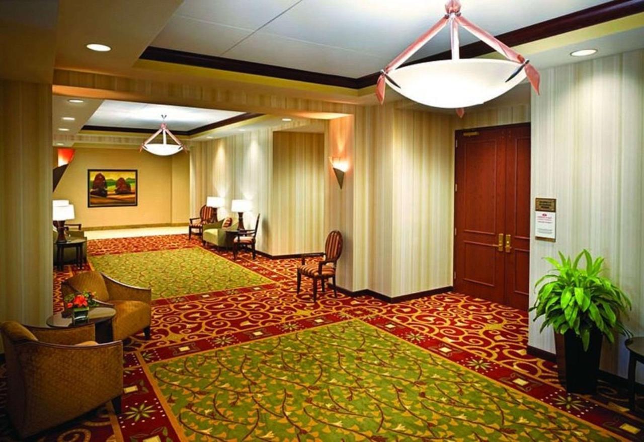 Sonesta Milwaukee West Wauwatosa Hotel Bagian luar foto