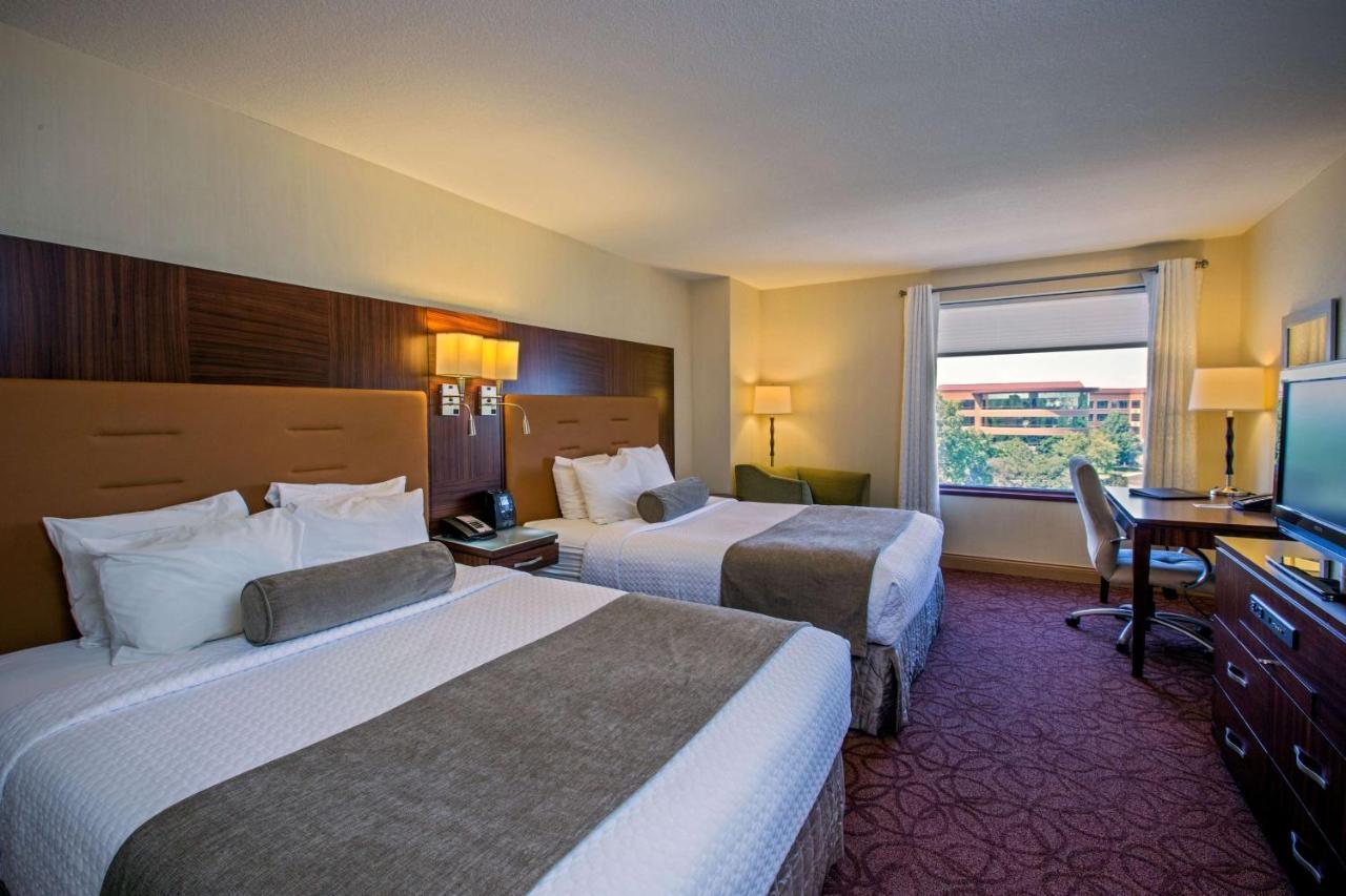Sonesta Milwaukee West Wauwatosa Hotel Bagian luar foto