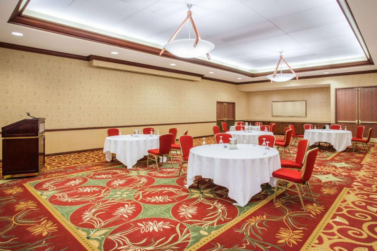Sonesta Milwaukee West Wauwatosa Hotel Bagian luar foto