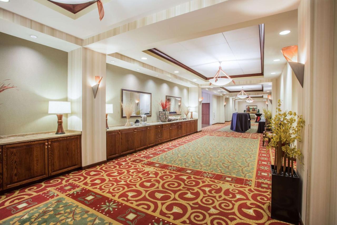 Sonesta Milwaukee West Wauwatosa Hotel Bagian luar foto