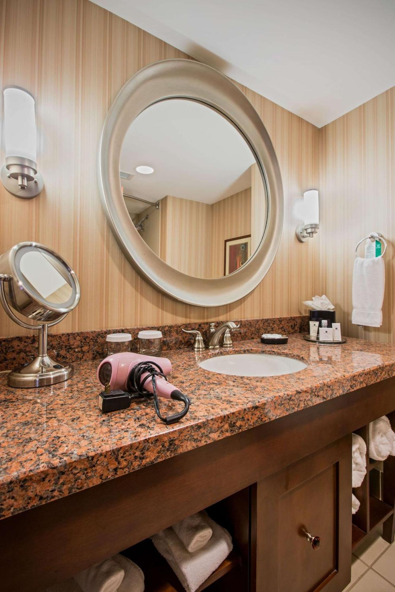 Sonesta Milwaukee West Wauwatosa Hotel Bagian luar foto